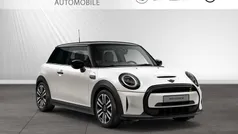 Nanuq white metallic Gebraucht 2023 Mini Cooper SE Kleinwagen | 22.190 € (Fairer Preis)