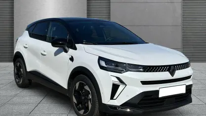 Gebraucht Renault Captur Techno 158 PS (116 kW) 2025 Perlmuttweiß + blackpearlsch SUV