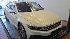 Weiss Gebraucht 2020 VW Passat GTE Kombi | 24.509 € (Fairer Preis)