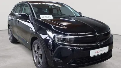 Gebraucht Opel Grandland X 131 PS (96 kW) 2024 Diamant schwarz metallic SUV