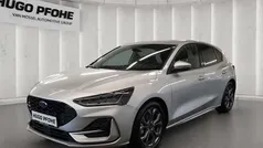 Silber Gebraucht 2024 Ford Focus ST-Line X Limousine | 23.750 € (Fairer Preis)