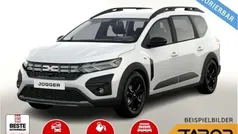 Weiß (weitere farben wählbar) Gebraucht 2022 Dacia Jogger Extreme Van / Kleinbus | 27.440 € (Fairer Preis)
