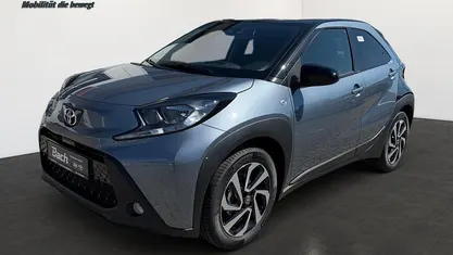 Celestite grey / schwarz Neu 2025 Toyota Aygo X Play SUV | 17.590 € (Fairer Preis)