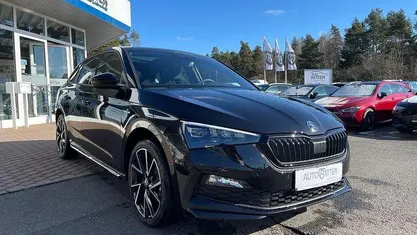 Schwarzmagic perleffekt (metallic) Gebraucht 2023 Skoda Scala Monte Carlo Kleinwagen | 24.490 € (Fairer Preis)