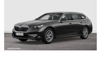 Używany BMW 520 Sport Line 208 KM (152 kW) 2025 Szary Kombi