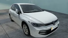 Weiß Gebraucht 2024 VW Golf VIII Life Limousine | 26.990 € (Fairer Preis)