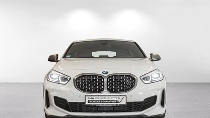 Weiß Gebraucht 2024 BMW M135 Performance Kleinwagen | 37.900 € (Fairer Preis)