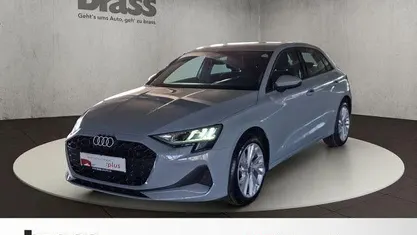 Gebraucht Audi A3 Ambiente 150 PS (110 kW) 2024 Pfeilgrau perleffekt Limousine