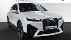 Mineralweiss metallic Gebraucht 2023 BMW iX Sport Line SUV | 69.899 € (Superpreis)