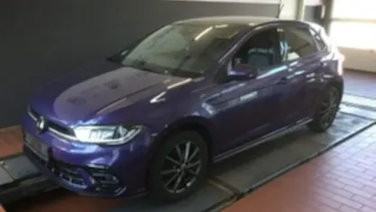Gebraucht VW Polo R-line 95 PS (69 kW) 2022 Vibrant violet metallic Kleinwagen