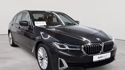 Gebraucht BMW 530e Luxury Line 184 PS (135 kW) 2021 Sophistograu brillanteffekt metallic Limousine