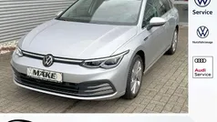 Reflexsilber metallic (metallic) Gebraucht 2022 VW Golf VIII Style Kombi | 21.950 € (Guter Preis)