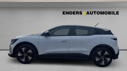 Weiss Gebraucht 2022 Renault Mégane Equilibre Limousine | 19.970 € (Fairer Preis)