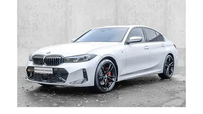 Gebraucht BMW 330 M Sport 245 PS (180 kW) 2024 Weiß Limousine