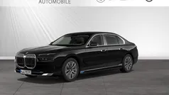 Saphirschwarz metallic Gebraucht 2024 BMW i7 Limousine | 83.800 € (Superpreis)
