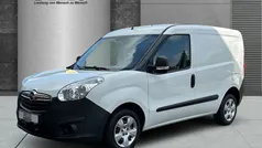 Weiß Gebraucht 2017 Opel Combo Van / Kleinbus | 6.950 €