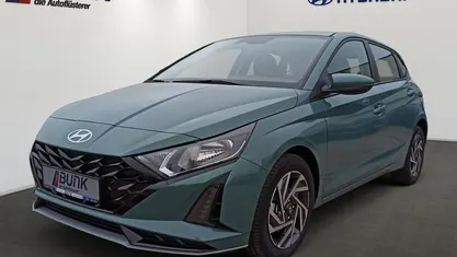 Mangrove green Neu 2025 Hyundai i20 Trend Limousine | 25.100 € (Fairer Preis)