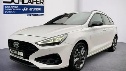 Weiß Gebraucht 2025 Hyundai i30 Advantage Kombi | 22.480 € (Fairer Preis)