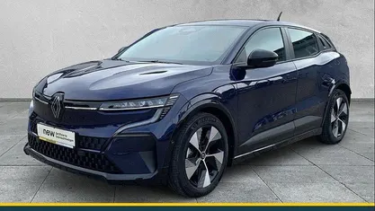 Blau Gebraucht 2023 Renault Megane E-Tech Evolution Limousine | 28.900 € (Fairer Preis)