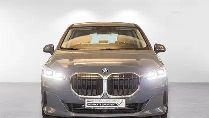 Gebraucht BMW 218 Active Tourer Luxury Line 150 PS (110 kW) 2022 Grau Van / Kleinbus