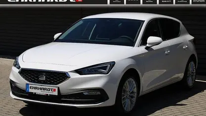 Candy weiss Gebraucht 2021 Seat Leon XCELLENCE Limousine | 18.950 € (Fairer Preis)