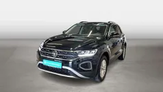 Schwarz (deep black perleffekt) Gebraucht 2024 VW T-Roc Life SUV | 22.985 € (Fairer Preis)