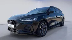 Obsidianschwarz metallic (metallic) Gebraucht 2022 Ford Focus ST-Line Kombi | 21.990 € (Fairer Preis)