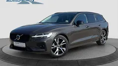 Platinum grey (grau) Gebraucht 2024 Volvo V60 Plus Kombi | 36.960 € (Guter Preis)