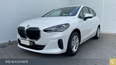 Alpinweiss Gebraucht 2024 BMW 218 Active Tourer Luxury Line Van / Kleinbus | 29.949 € (Superpreis)