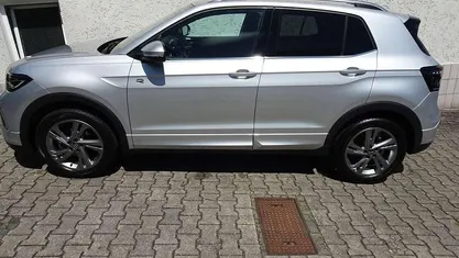 Reflexsilbermetallic Gebraucht 2024 VW T-Cross R-line SUV | 25.900 € (Fairer Preis)