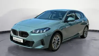 Gebraucht BMW 120 Sport Line 170 PS (125 kW) 2025 Grün Kleinwagen