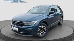 Nightshade blue (blau) Gebraucht 2022 VW Tiguan Active SUV | 30.980 € (Etwas zu teuer)