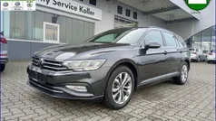 Grau Gebraucht 2022 VW Passat Kombi | 26.970 € (Guter Preis)