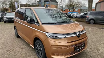 Copper bronze metallic Neu 2025 VW Multivan Style Van | 56.999 € (Superpreis)