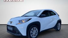 Weiß Gebraucht 2024 Toyota Aygo X-play Kleinwagen | 14.980 € (Fairer Preis)