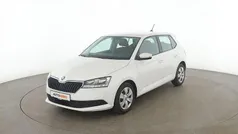 Weiß Gebraucht 2021 Skoda Fabia Cool Plus Limousine | 12.920 € (Fairer Preis)