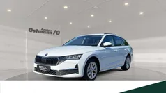 Moonweiß metallic Gebraucht 2024 Skoda Octavia Selection Kombi | 30.900 € (Fairer Preis)