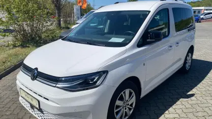 Gebraucht VW Caddy Life 122 PS (89 kW) 2022 Candyweiß Van / Kleinbus