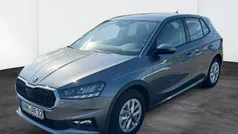 Grau Gebraucht 2025 Skoda Fabia Selection Limousine | 21.900 € (Fairer Preis)