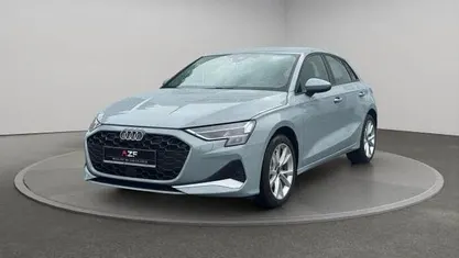 Grau Neu 2025 Audi A3 Advanced Plus Limousine | 35.990 € (Fairer Preis)