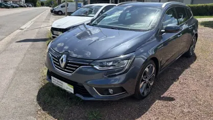 Gebraucht Renault Mégane GrandTour Bose Edition 132 PS (97 kW) 2018 Gris titanium Kombi