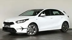 Weiss / carraraweiss Neu 2025 Kia Ceed Limousine | 19.970 € (Guter Preis)