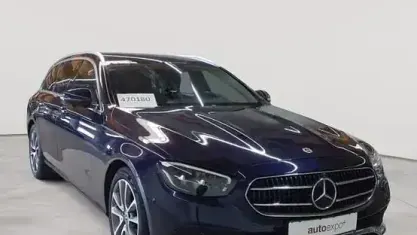 Gebraucht Mercedes E220 Avantgarde 200 PS (147 kW) 2023 Nautikblau metallic Kombi