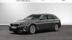 Sophistograu brillanteffekt metallic Gebraucht 2022 BMW 530e Luxury Line Kombi | 37.390 € (Guter Preis)