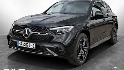 Gebraucht Mercedes GLC220 AMG 197 PS (144 kW) 2026 Metalliclack obsidianschwarz met SUV