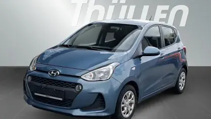 Gebraucht Hyundai i10 Trend 87 PS (63 kW) 2017 Blau Kleinwagen