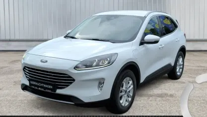 Gebraucht Ford Kuga Titanium 224 PS (164 kW) 2022 Weiß SUV