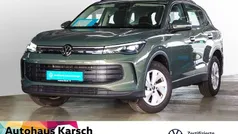 Grün Gebraucht 2024 VW Tiguan SUV | 37.890 € (Fairer Preis)