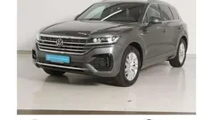 Grau Gebraucht 2022 VW Touareg R-line SUV | 56.980 € (Fairer Preis)