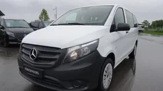 Weiß Gebraucht 2021 Mercedes Vito Van / Kleinbus | 35.581 € (Fairer Preis)